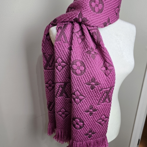 Authentic Louis Vuitton Logomania Scarf Purple/Pink - Picture 7 of 7
